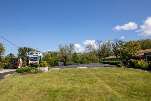 hillside inn