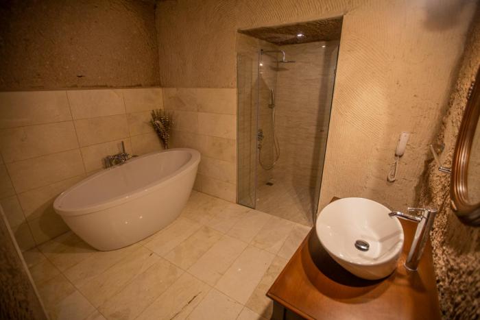 lavender cave hotel