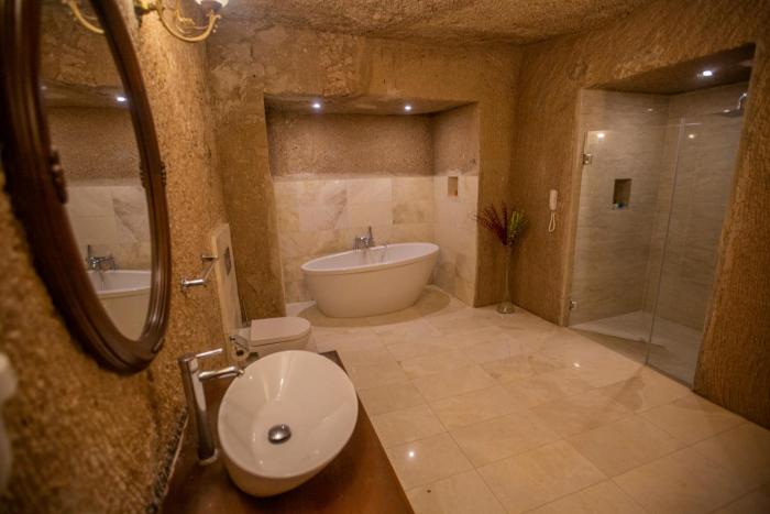 lavender cave hotel