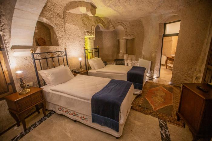 lavender cave hotel