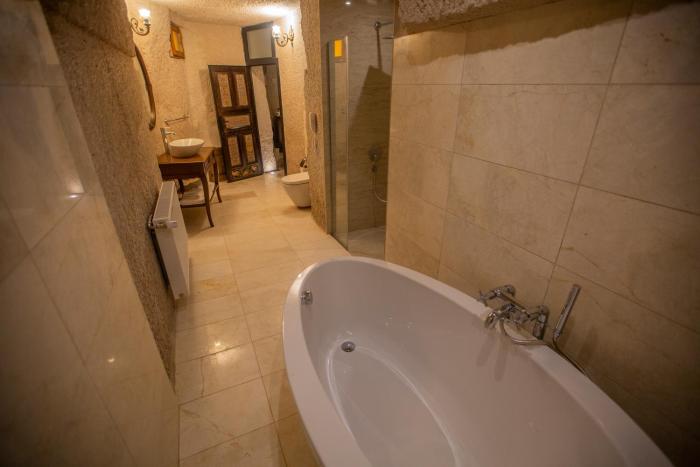lavender cave hotel