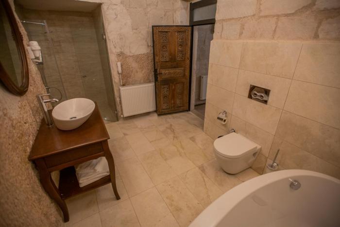 lavender cave hotel