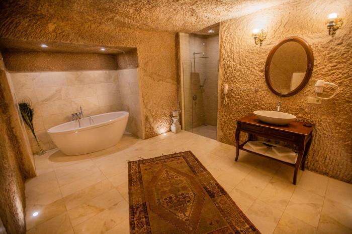 lavender cave hotel