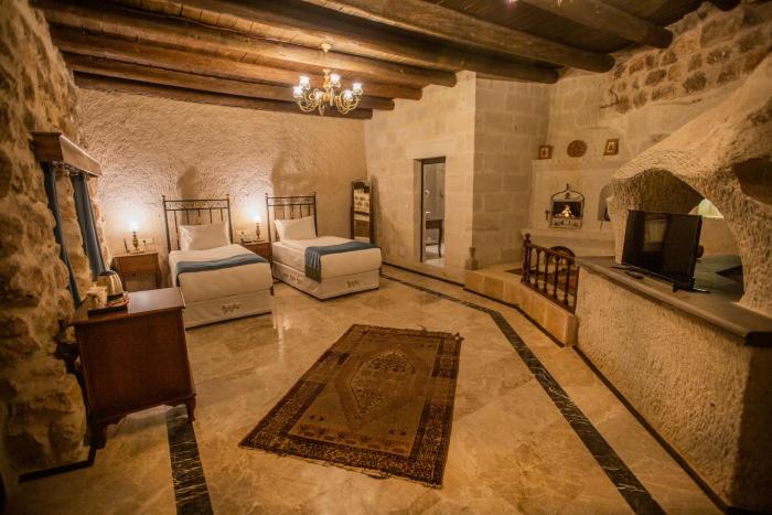 lavender cave hotel