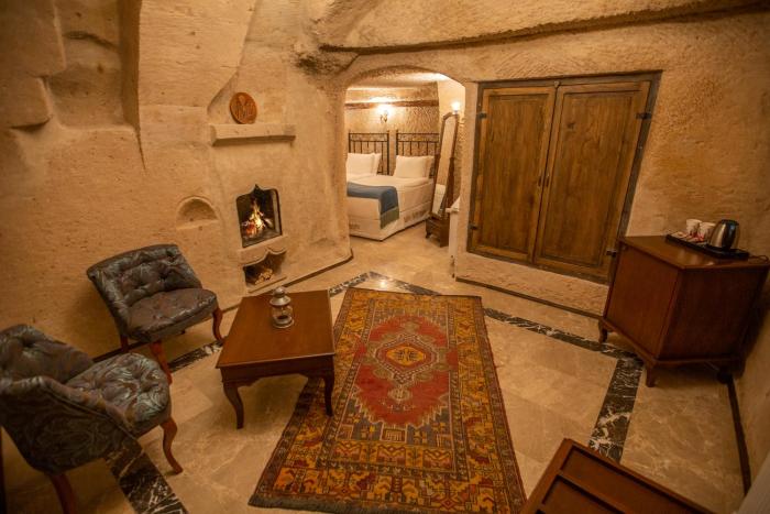 lavender cave hotel