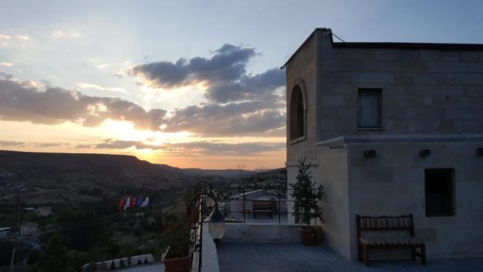 lavender cave hotel