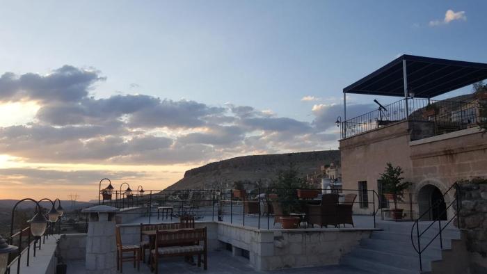 lavender cave hotel