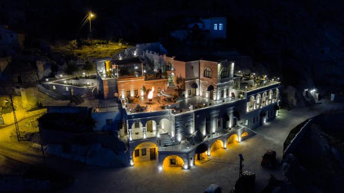 lavender cave hotel