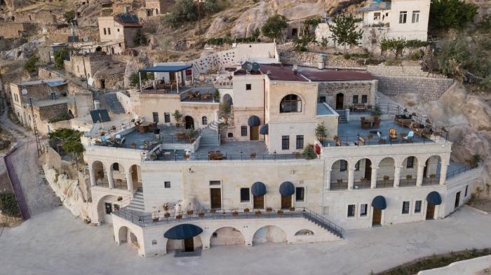 lavender cave hotel