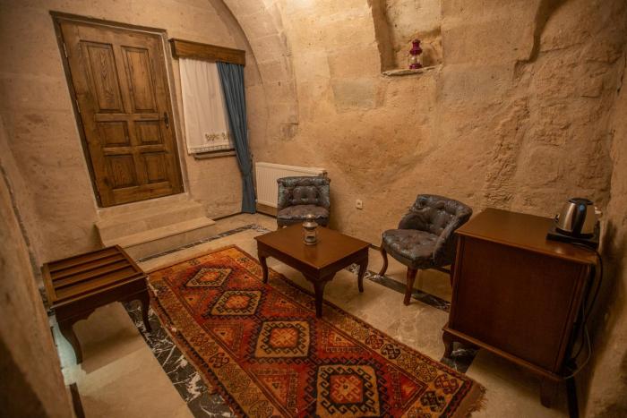 lavender cave hotel