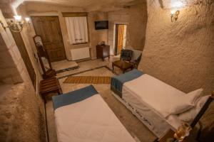 lavender cave hotel