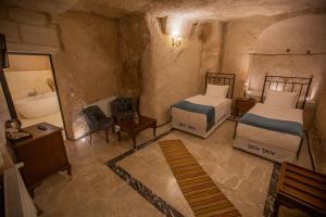 lavender cave hotel