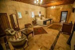 lavender cave hotel
