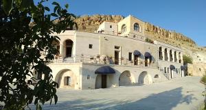 lavender cave hotel