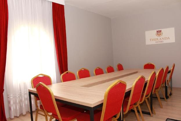 theranda boutique hotel