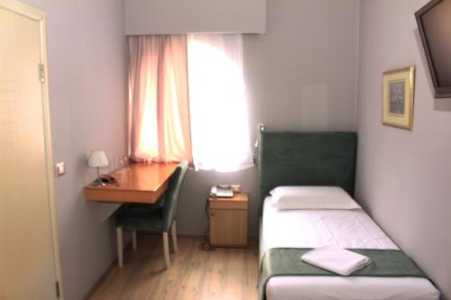 theranda boutique hotel