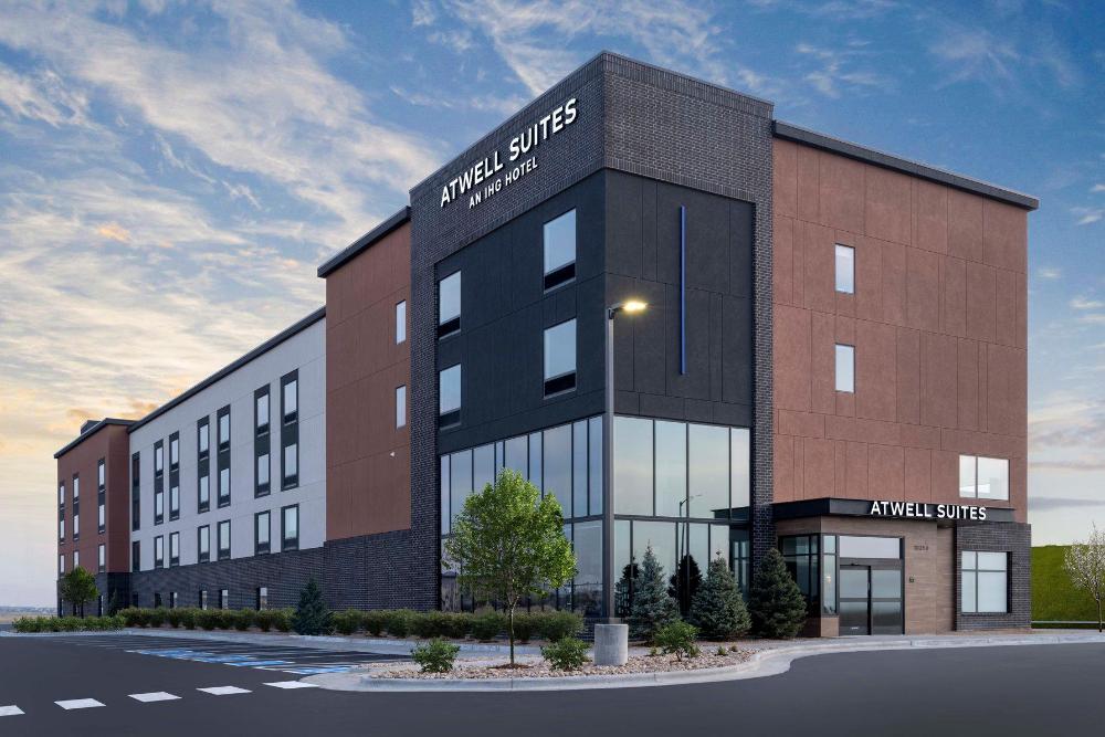 atwell suites denver airport tower road an ihg hotel