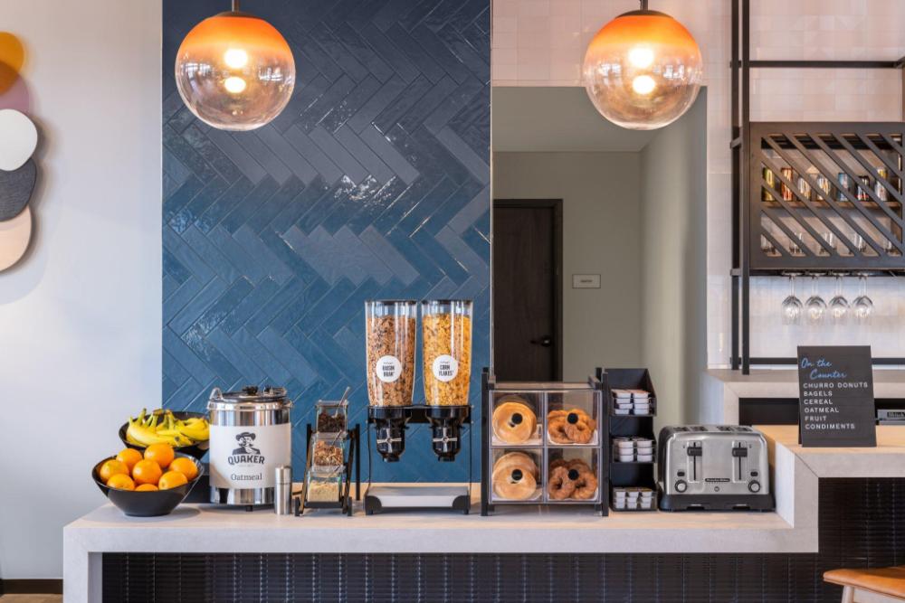 atwell suites denver airport tower road an ihg hotel