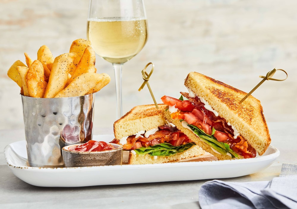 Courtyard Pensacola Downtown,Pensacola>>Escambia County,3 star