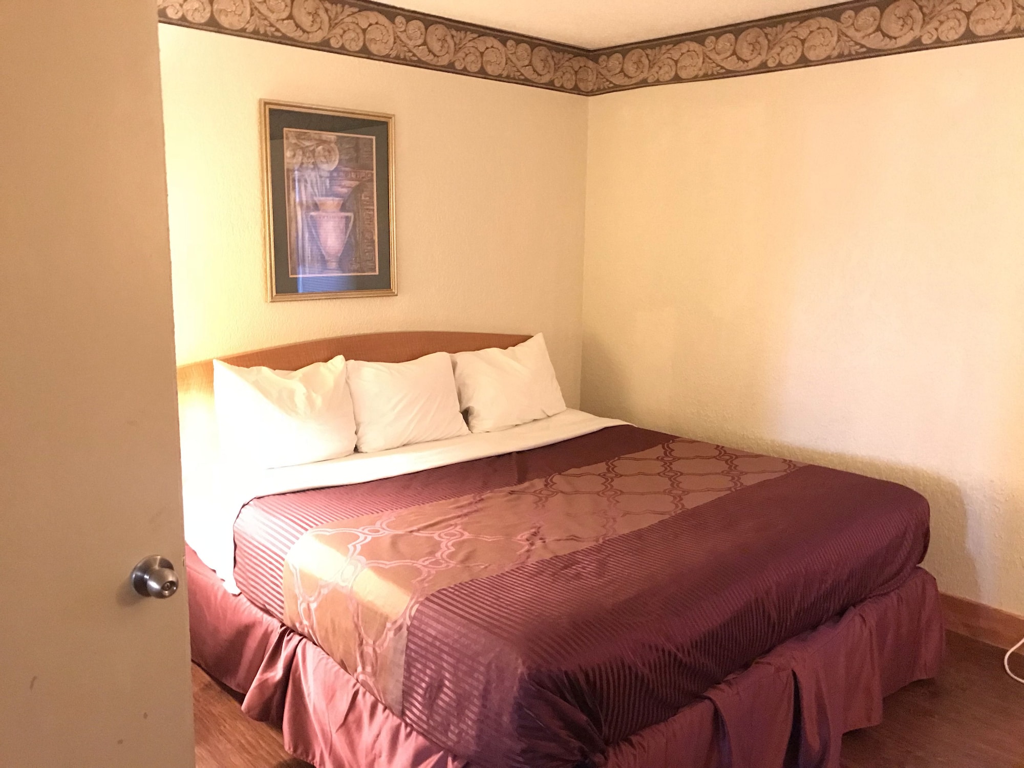 bear mount inn and suites