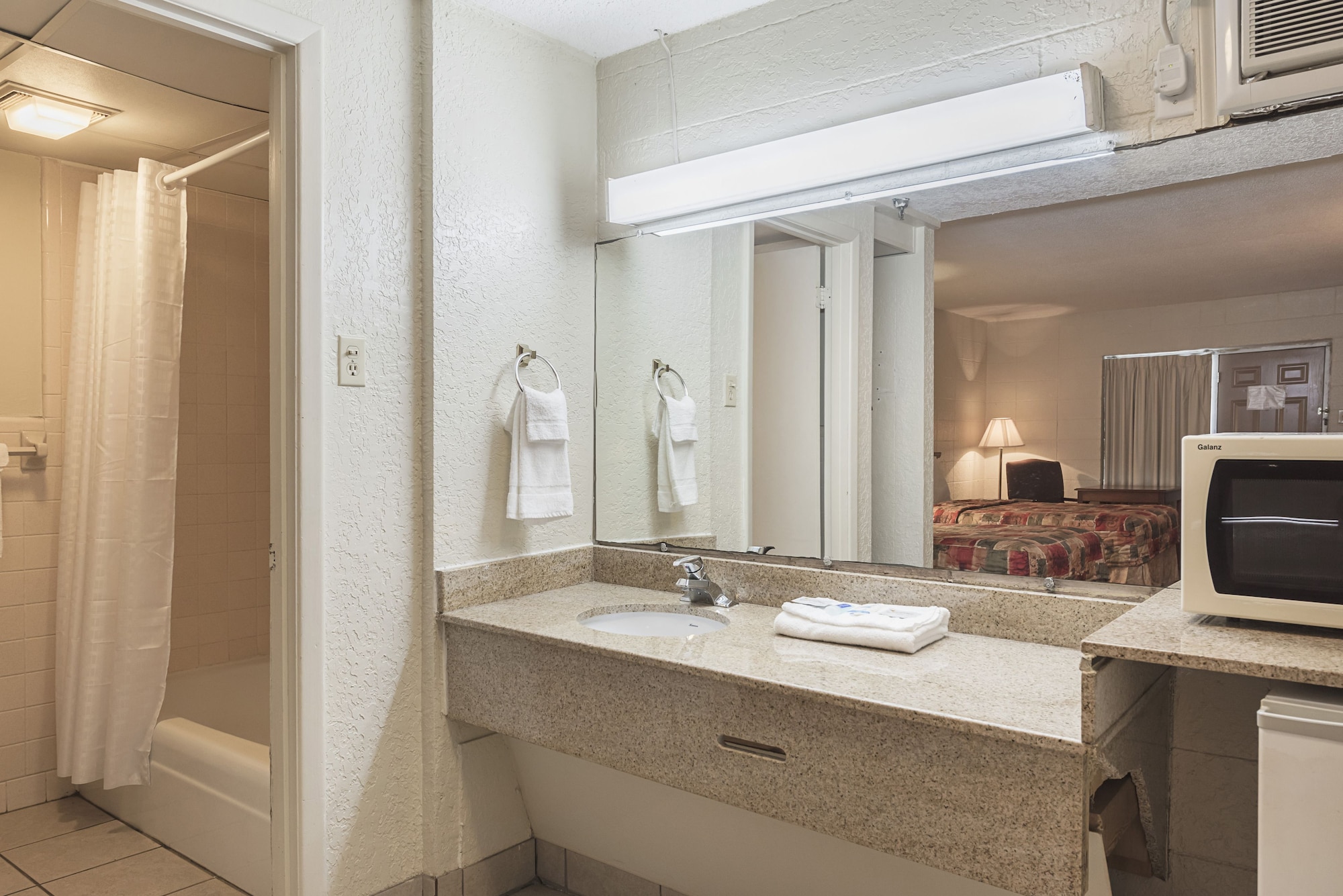 bear mount inn and suites