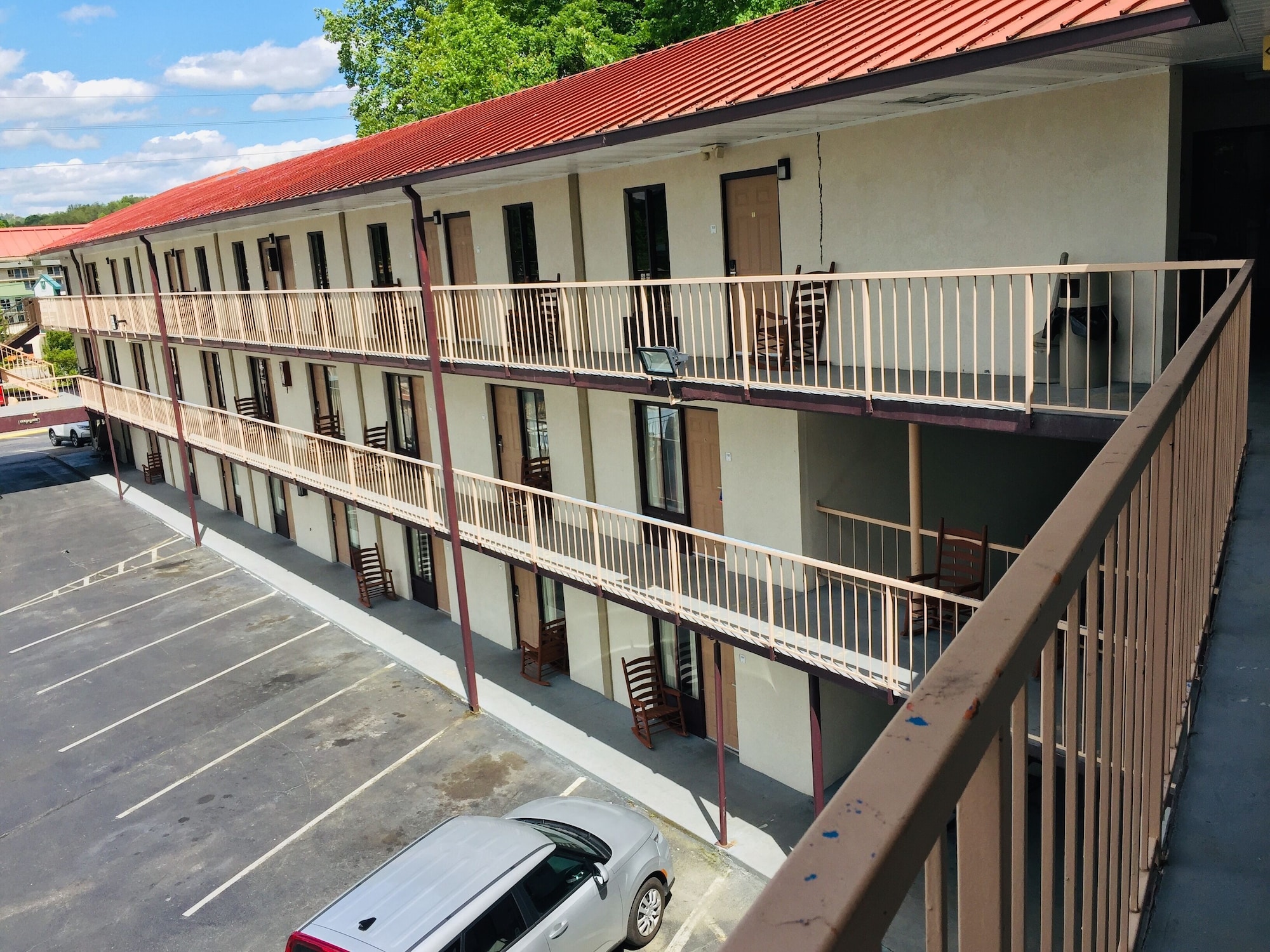 bear mount inn and suites