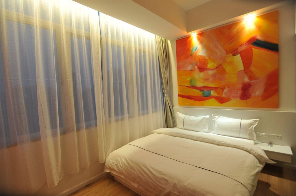 spring time hotel
