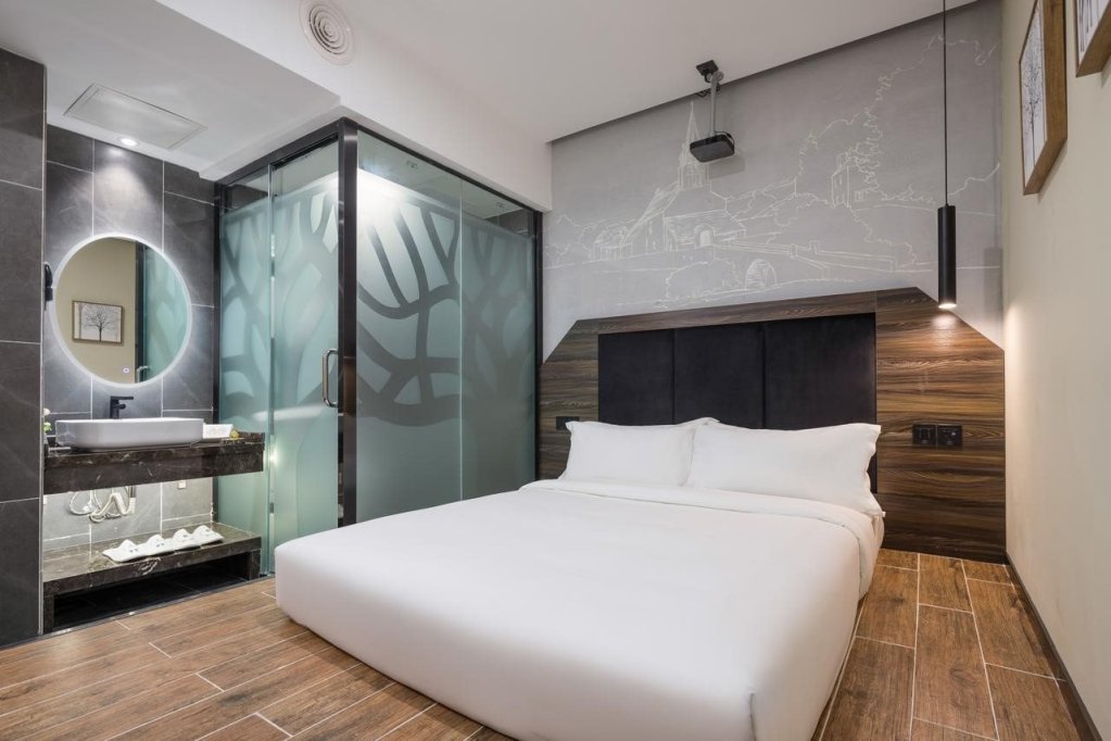 Spring Time Hotel,,4 star