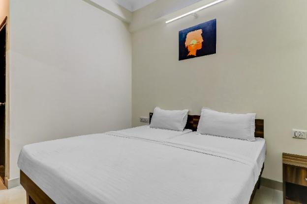 capital o 82296 safari rooms