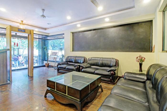 oyo townhouse 81794 banjara hills