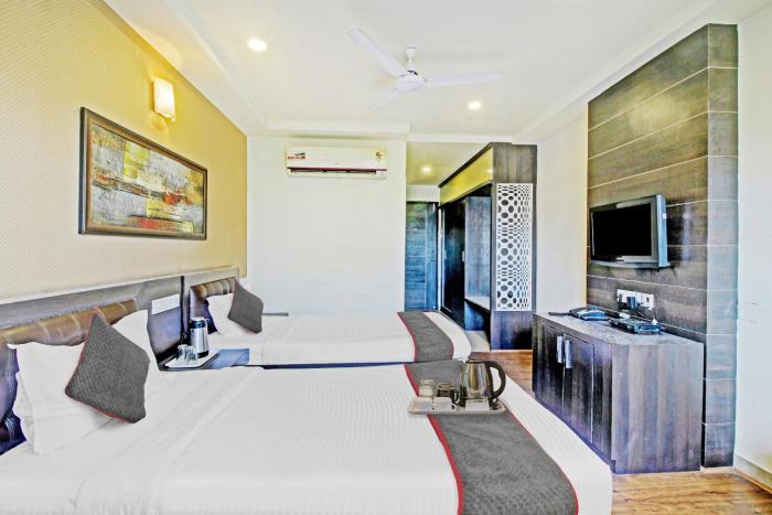 oyo townhouse 81794 banjara hills