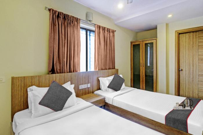 oyo townhouse 81794 banjara hills
