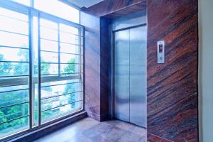 oyo townhouse 81794 banjara hills