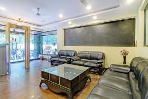 oyo townhouse 81794 banjara hills