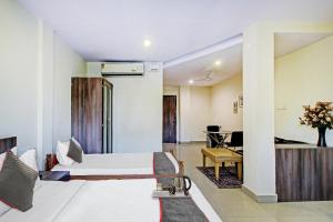 oyo townhouse 81794 banjara hills
