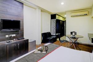 oyo townhouse 81794 banjara hills