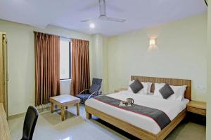 Oyo Townhouse 81794 Banjara Hills,101, 501, Hotel Cititel, Rd Number 1, Ambedkar Nagar, Masab Tank, Hyderabad,3 star