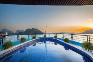 dragon bay cruise