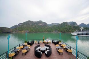 dragon bay cruise