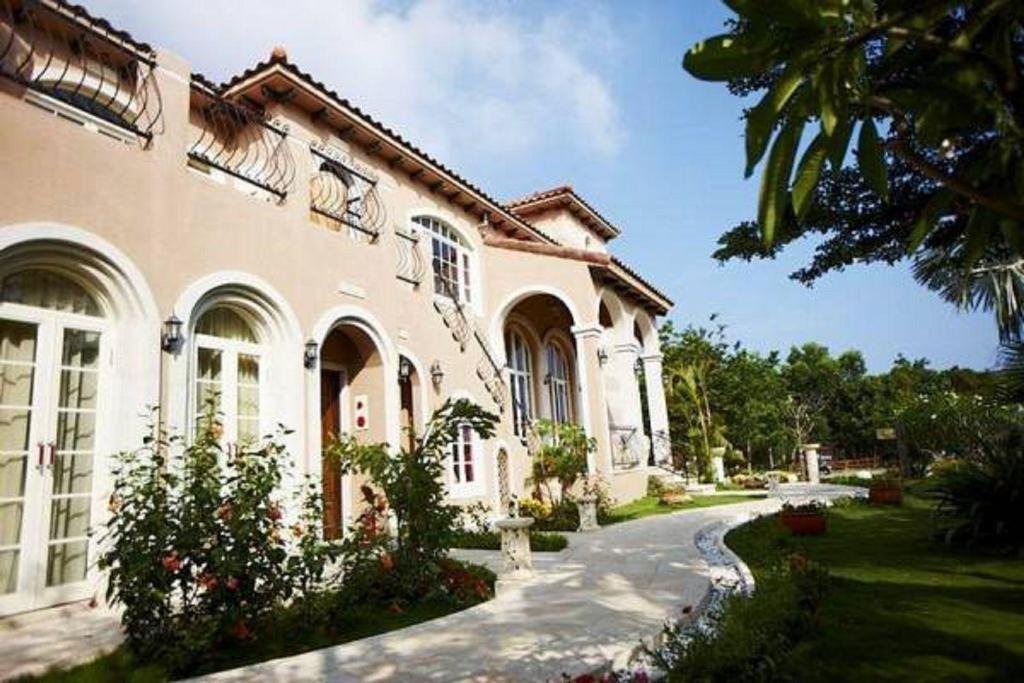 My Chateau,,3 star