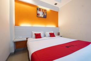 reddoorz plus the alden hotel