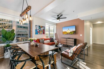 pet friendly elegant condos new orleans