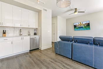pet friendly elegant condos new orleans