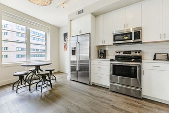 pet friendly elegant condos new orleans