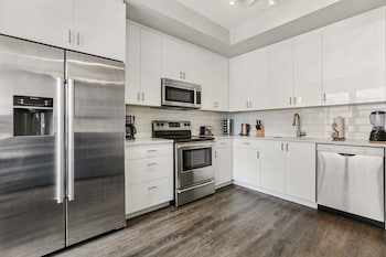 pet friendly elegant condos new orleans