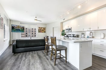 pet friendly elegant condos new orleans