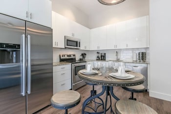 pet friendly elegant condos new orleans