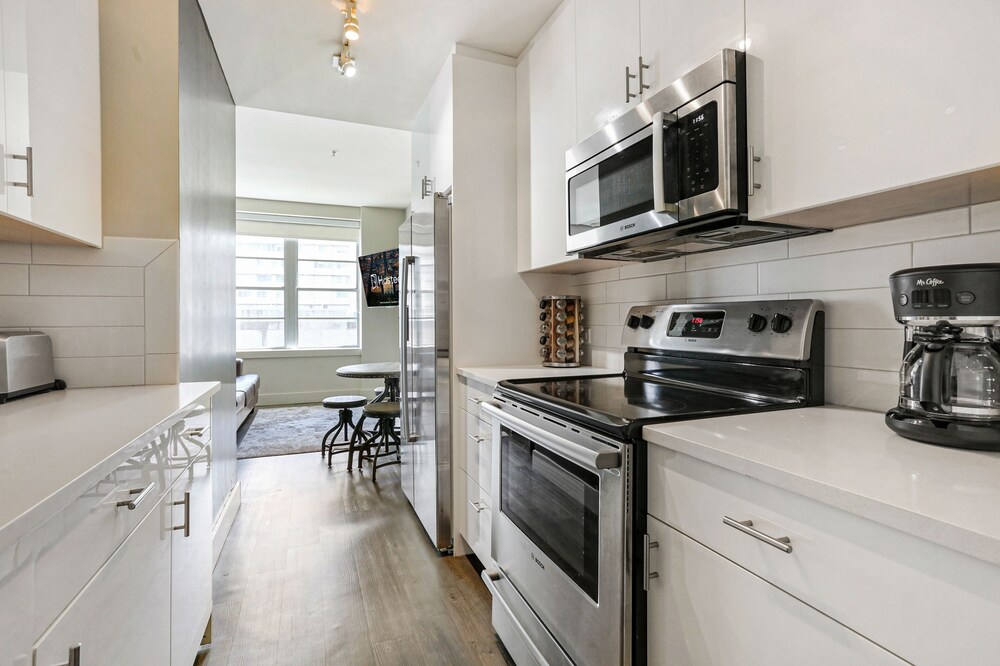 pet friendly elegant condos new orleans