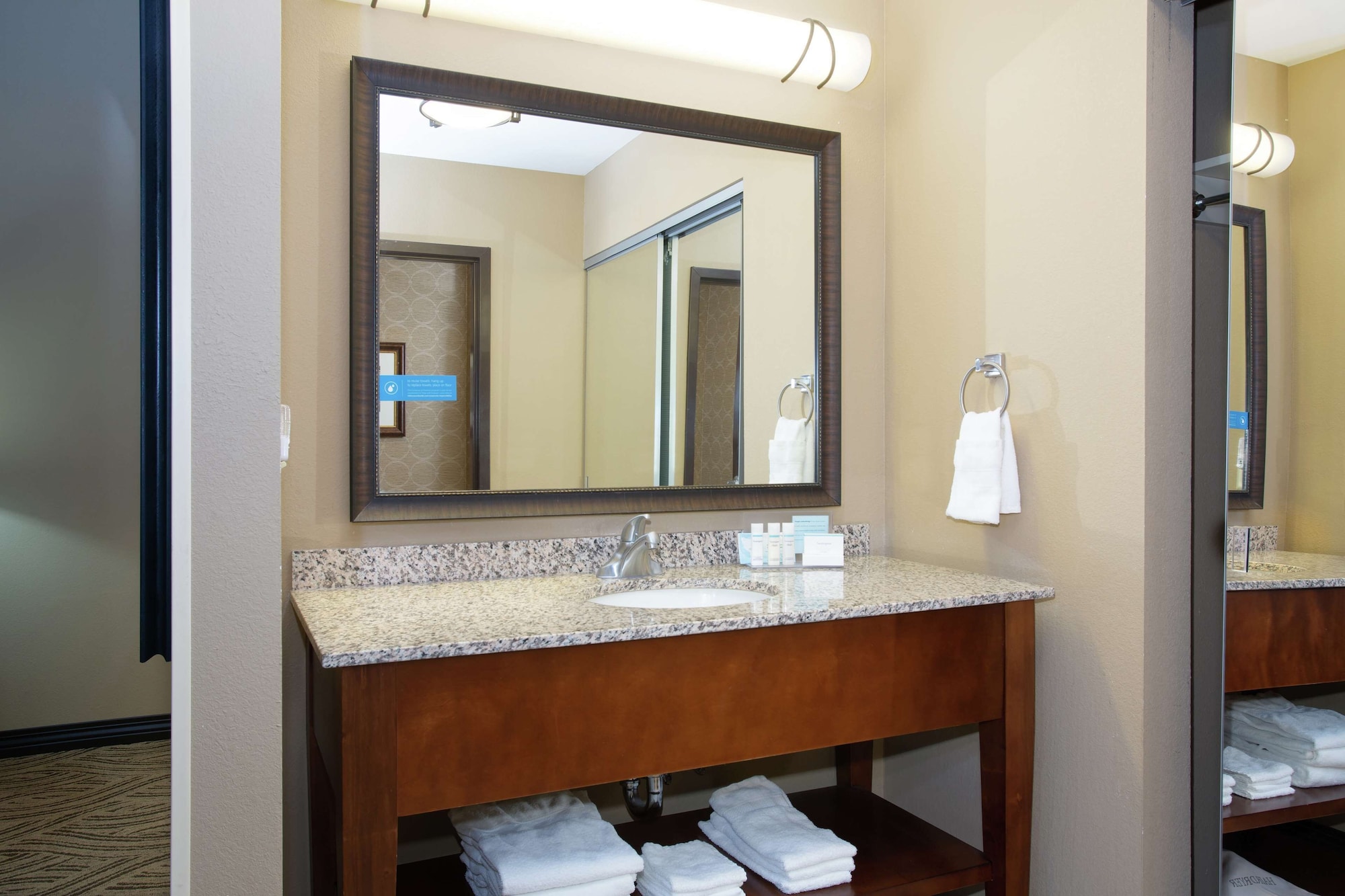 hampton inn and suites i 35 mulvane