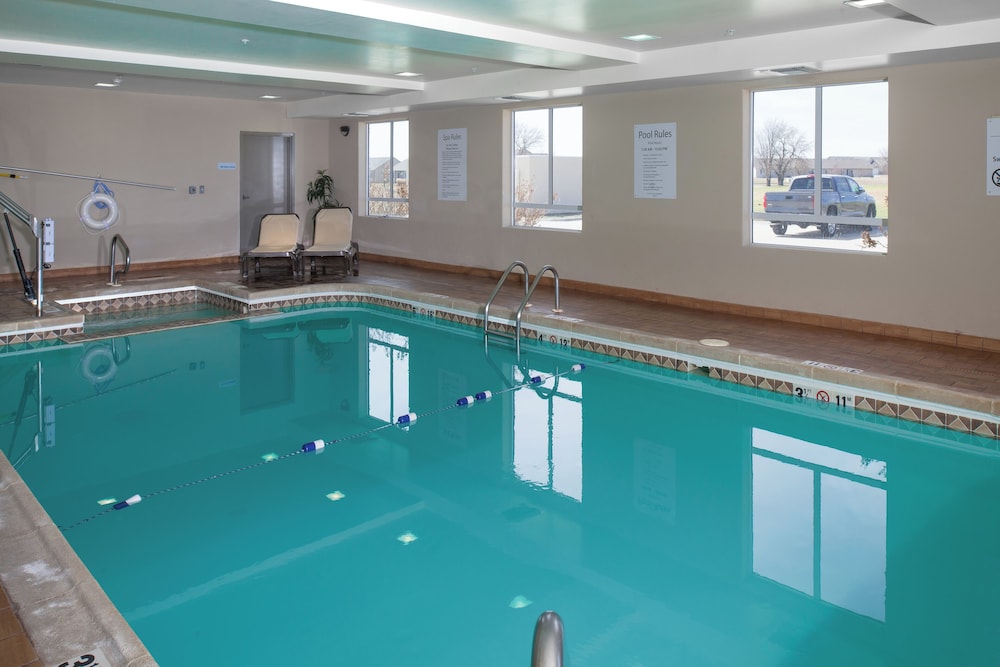holiday inn express and suites wichita northwest by ihg